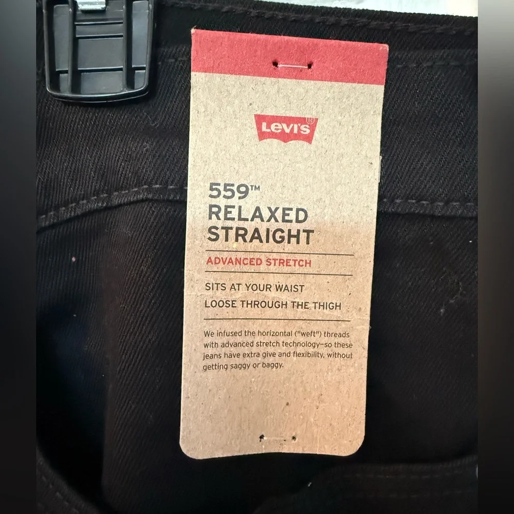 2 Pairs of Levi’s 559 Jeans - Picture 5 of 12